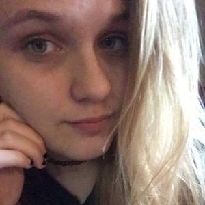 Meet your Posher, Desiree